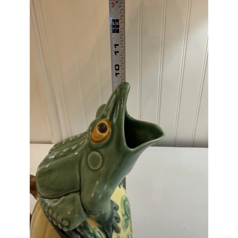 Bordallo Pinheiro Est.‎ 1884 Frog Pitcher Majolica Made in Portugal - NEW
